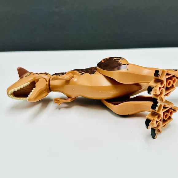 LEGO 75929 Jurassic World Carnotaurus Dinosaur Dino Figure 2010 - Picture 9 of 10